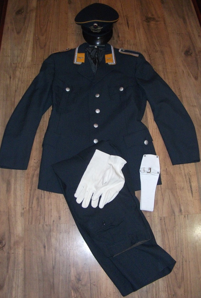 East German cold war era Luftwaffe Air Force pilot uniform & Cap